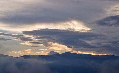 Obraz premium sunset in the mountains
