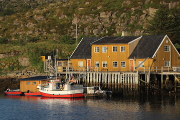 Fototapeta na wymiar port de l'ile de Skova, Norvège, Lofoten