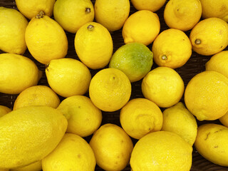 山積みのレモン