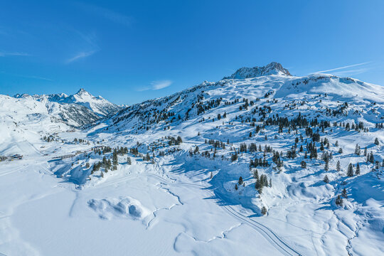 Herrlicher Wintertagi n der Arlberg-Region am Hochtannbergpa&szlig; zwischen Schr&ouml;cken und Warth