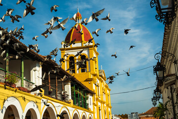 Fototapeta na wymiar Santa cruz de mompox Church of Santa Bárbara Colombia UNESCO 