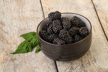 Fototapeta na wymiar Natural organic blackberry in the bowl