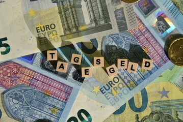 Tagesgeld, Festgeld und Zinsen - obrazy, fototapety, plakaty