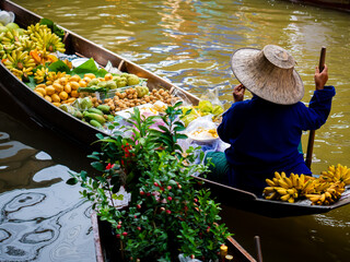 Floating market of Bangkok T