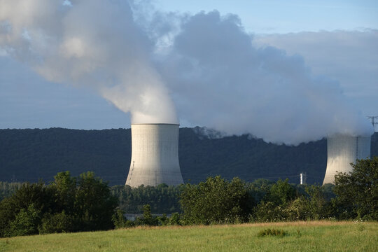 R&eacute;acteurs de la centrale nucl&eacute;aire de Chooz en France