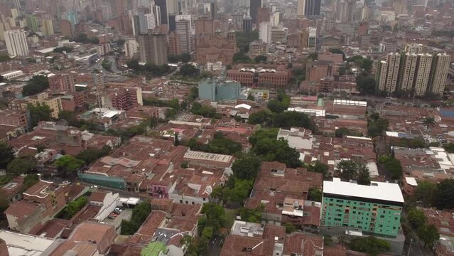 view of the center of medellin, in the background the coltejer building emblem of the city. The flower fair is held in Medellin