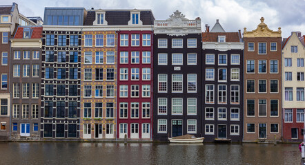 city canal houses