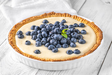 Pie with fresh blueberries