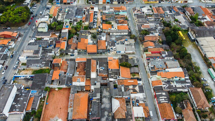 Visão aérea de um bairro residencial na cidade de Mogi das Cruzes em São Paulo 