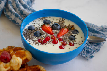 Yogurt with chia seeds, strawberries