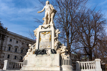 Fototapeta na wymiar Monument in memory of Wolfang Amadeus Mozart in Burggarten, Vienna.
