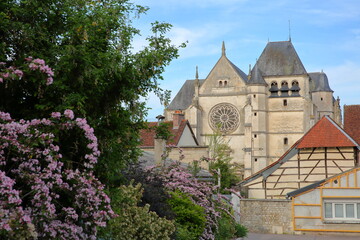 Fototapeta na wymiar The external facade of Saint Etienne church in Bar sur Seine, Aube, Grand Est, champagne ardenne, France, with gothic architecture