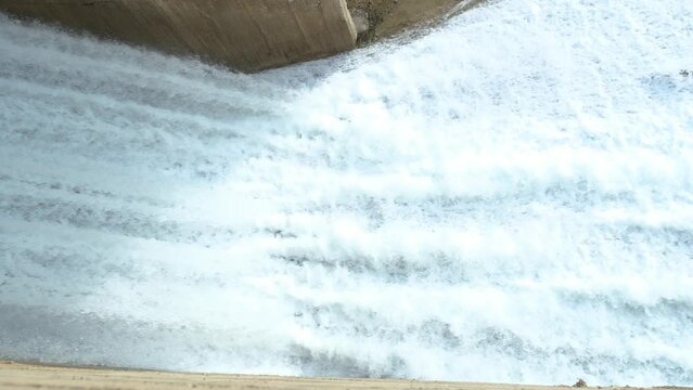 Emptying the water-filled dam lake