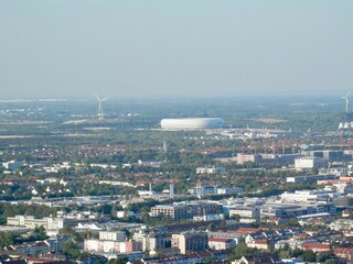 Blick vom Olympiaturm auf die Allianz Arena in München