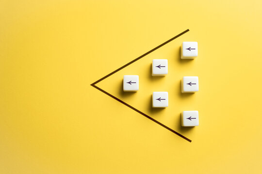 Make a joint effort increasing the chance of success.. Common interest, problem solving. Cooperation and teamwork. Set a course. Leadership skills. Single group. Complete unity and consolidation.