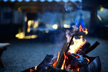 玉置神社のたき火 © WISTERIA