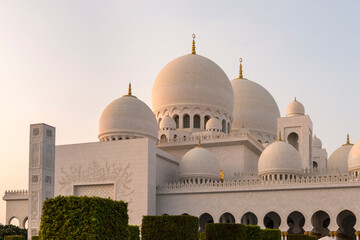 Fototapeta na wymiar Sheikh Zayed Grand Mosque, Abu Dhabi, UAE