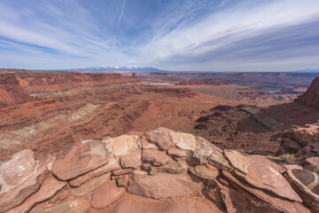 hiking the dead horse trail in dead horse point state park in utah, usa