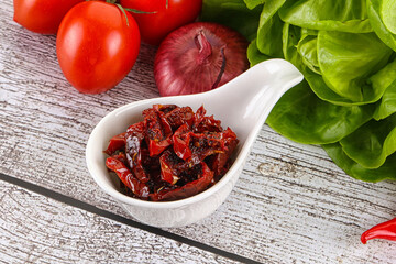 Dry tomato in olive oil