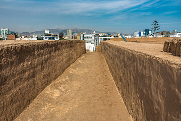 Fototapeta premium Huaca Pucllana