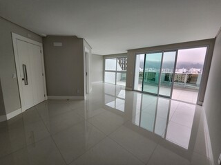 apartamento novo vazio