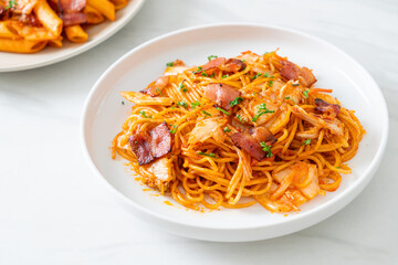 stir-fried spaghetti with kimchi and bacon