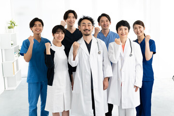 Fototapeta na wymiar 複数の日本人医療関係者