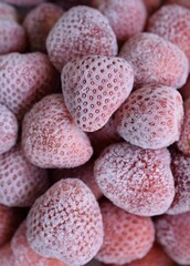 冷凍した苺、冷凍いちご、冷凍イチゴ、冷凍フルーツ、冷凍野菜