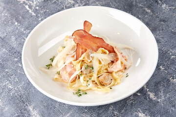 pasta with parmesan and bacon