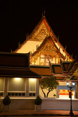 Obraz premium Swing pole in front of Wat Sutat