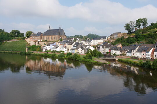 Saar und Saarburg M&uuml;ndung Leukbach