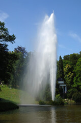 grosse Fontaine in einem Kurpark