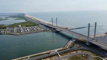 Naklejka premium Aerial view of the Indian River Inlet Bridge at Delaware Seashore State Park in Bethany Beach