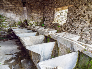 Fototapeta na wymiar Old historic public laundry in Capileira village, Spain