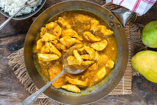 Mango and chicken curry with rice