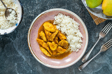 Mango and chicken curry with rice