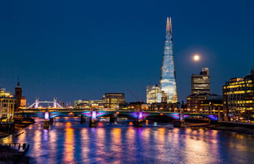 Fototapeta na wymiar The Shard and Tower Bridge in London at night