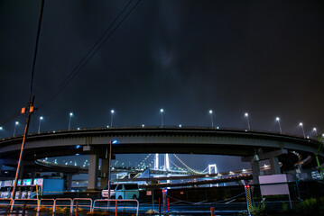 東京湾とレインボーブリッジの夜景