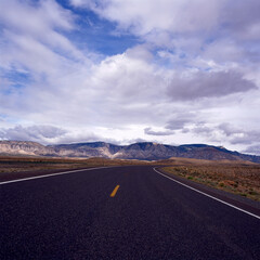 the road to the mountains