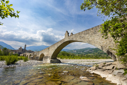 Gobbo Bridge also Devil Bridge or Ponte del Diavolo or Ponte Gobbo in Bobbio, Piacenza province, Trebbia Valley, Emilia Romagna, Italy