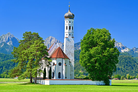 Kirche St. Coloman bei Schwangau/F&uuml;ssen im bayerischen Allg&auml;u in den Alpen