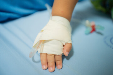 hands of baby in hospital