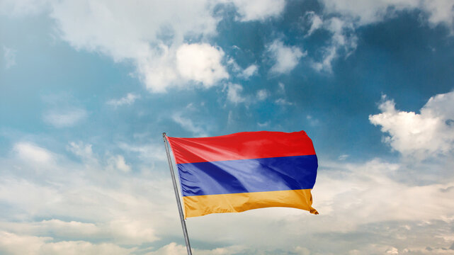 mavi g&ouml;k y&uuml;z&uuml; arka planında ermenistan bayrağı Translation: flag of armenia on blue sky background
