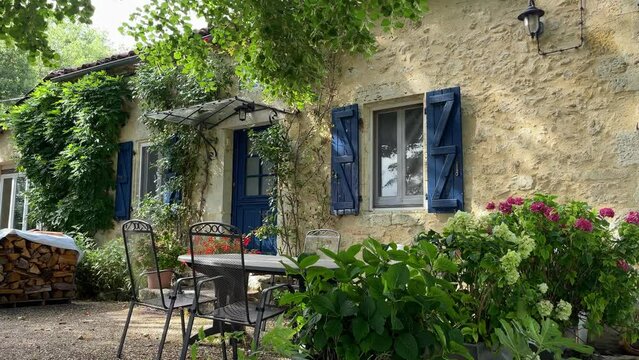 Traditional countryside cottage in the south of France.