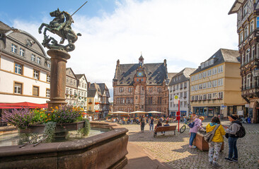 Marburg (Hessen) Altstadt mit Marktplatz und Rathaus