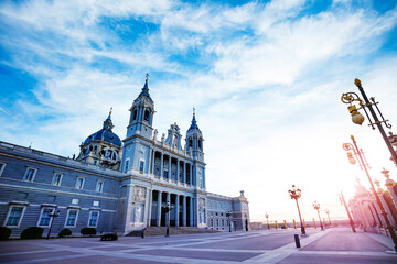 Obraz premium Almudena Cathedral at Plaza de la Armeria town square