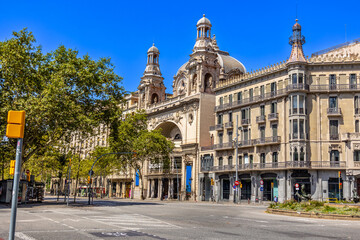 Fototapeta na wymiar Barcelona city streets and historic buildings