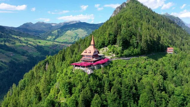 A stunning Panoramic Restaurant on top of the Alps in Switzerland - Harder Kulm