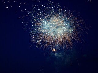 Feuerwerk bei Nacht