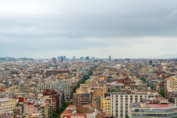 Fototapeta na wymiar Beautiful city view of Barcelona on a gloomy afternoon